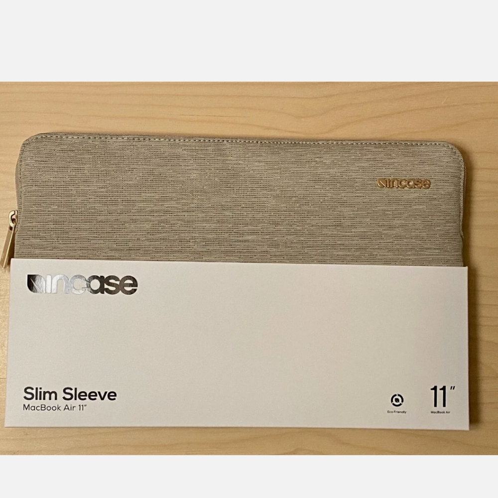 11" LAPTOP SLEEVE mc book compatible